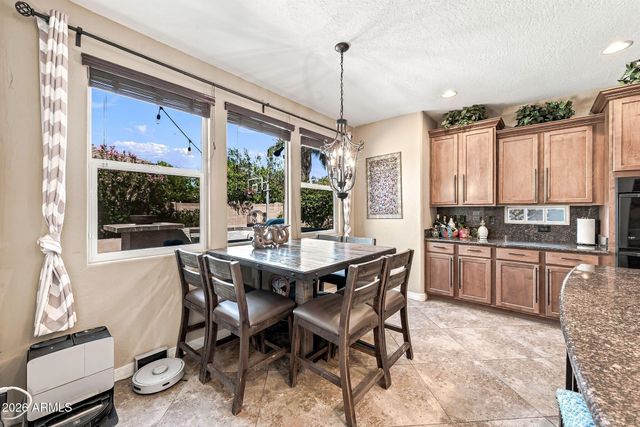 2754 E PARKVIEW Drive, Gilbert, AZ 85295