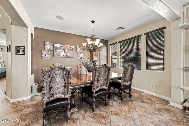 2754 E PARKVIEW Drive, Gilbert, AZ 85295