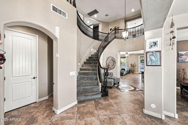 2754 E PARKVIEW Drive, Gilbert, AZ 85295