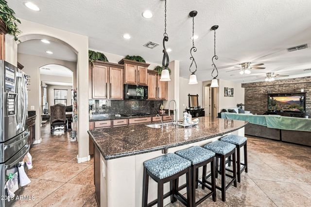 2754 E PARKVIEW Drive, Gilbert, AZ 85295