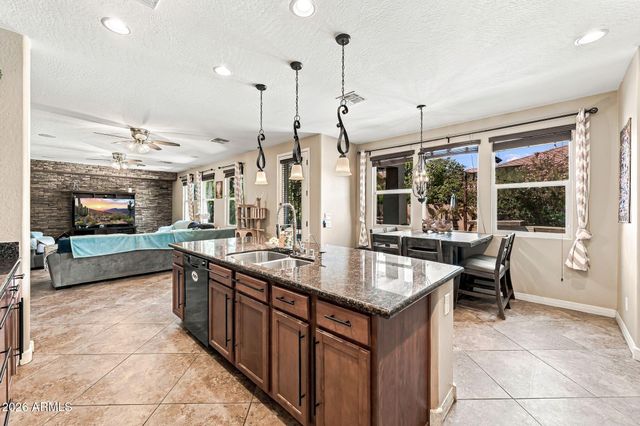 2754 E PARKVIEW Drive, Gilbert, AZ 85295