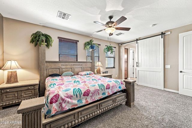 2754 E PARKVIEW Drive, Gilbert, AZ 85295