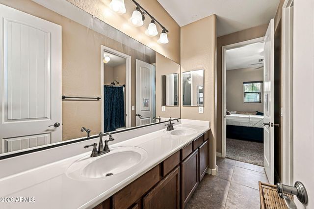2754 E PARKVIEW Drive, Gilbert, AZ 85295