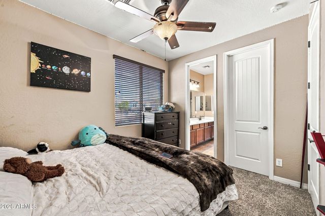 2754 E PARKVIEW Drive, Gilbert, AZ 85295