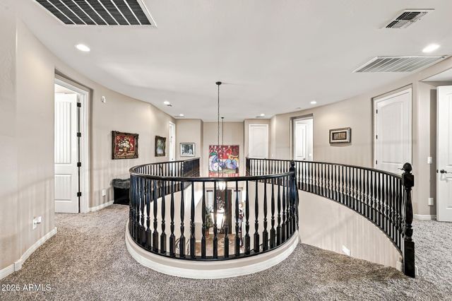 2754 E PARKVIEW Drive, Gilbert, AZ 85295
