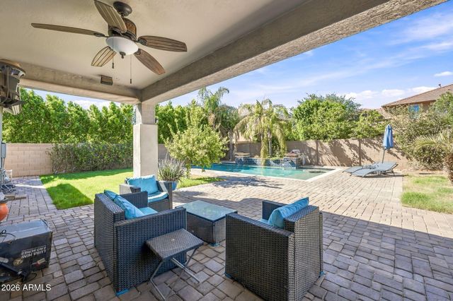 2754 E PARKVIEW Drive, Gilbert, AZ 85295