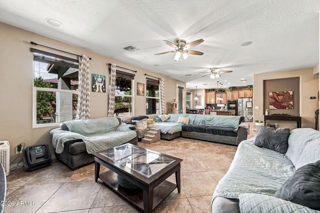 2754 E PARKVIEW Drive, Gilbert, AZ 85295