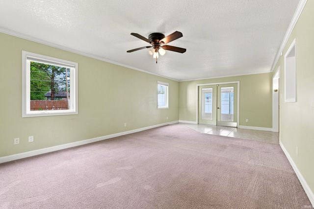 1523 Melbourne Drive, New Haven, IN 46774