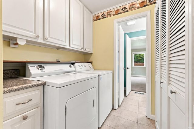 1523 Melbourne Drive, New Haven, IN 46774