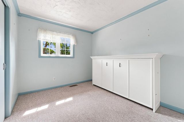1523 Melbourne Drive, New Haven, IN 46774
