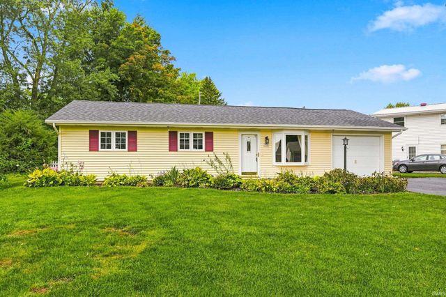 1523 Melbourne Drive, New Haven, IN 46774
