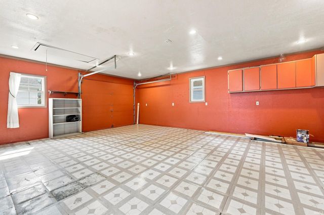 1523 Melbourne Drive, New Haven, IN 46774