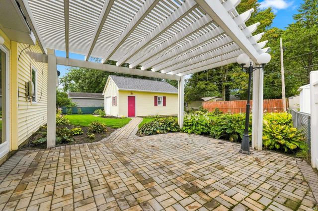 1523 Melbourne Drive, New Haven, IN 46774