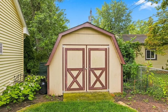 1523 Melbourne Drive, New Haven, IN 46774