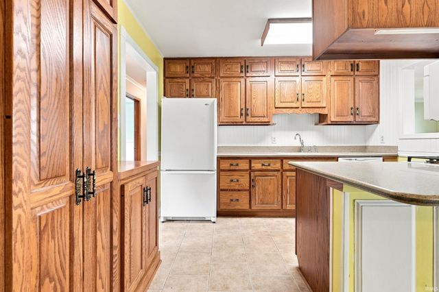 1523 Melbourne Drive, New Haven, IN 46774