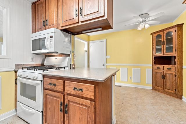 1523 Melbourne Drive, New Haven, IN 46774