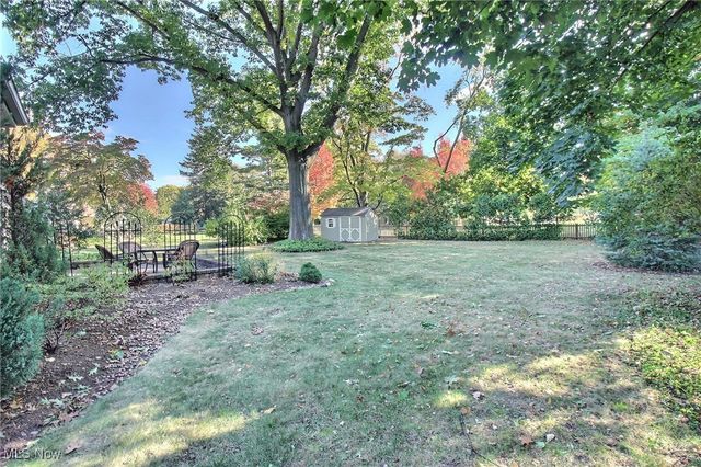 7541 Hollycroft Lane, Mentor, OH 44060