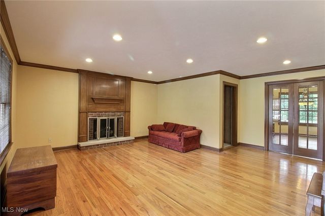 7541 Hollycroft Lane, Mentor, OH 44060