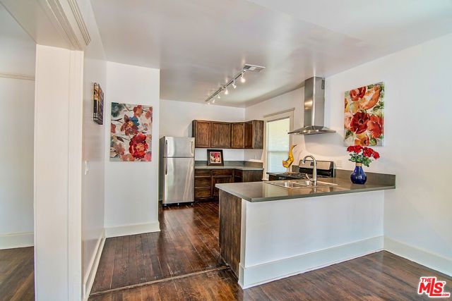 1619 W 23rd Street, Los Angeles, CA 90007