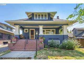 2934 Ne 26TH Ave, Portland, OR 97212