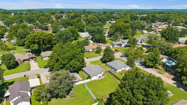 605 N C Avenue, Cleveland, OK 74020