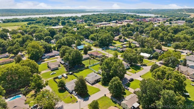 605 N C Avenue, Cleveland, OK 74020
