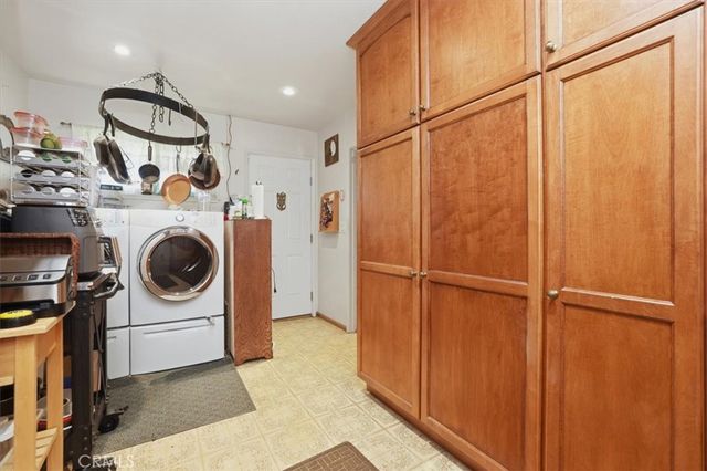 10426 Bonneville, Riverside, CA 92505