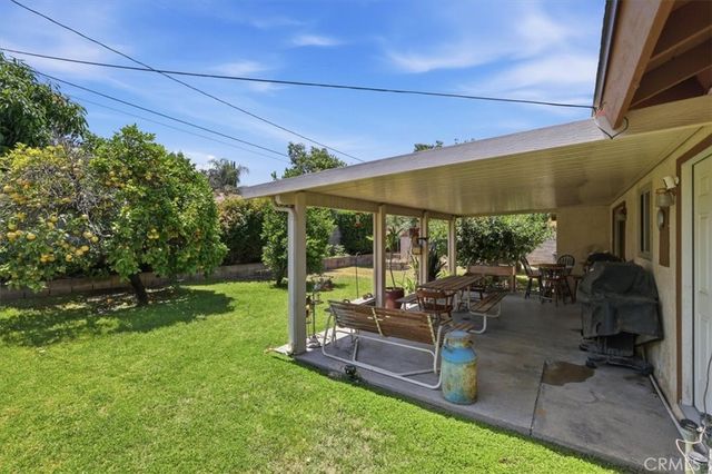 10426 Bonneville, Riverside, CA 92505
