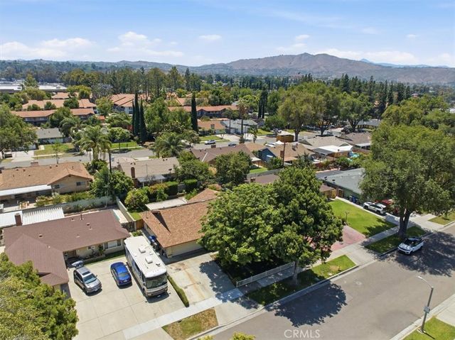 10426 Bonneville, Riverside, CA 92505