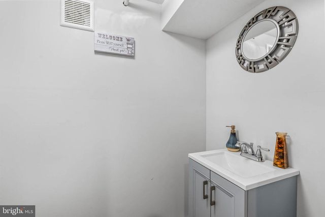 7835 GILBERT ST, Philadelphia, PA 19150