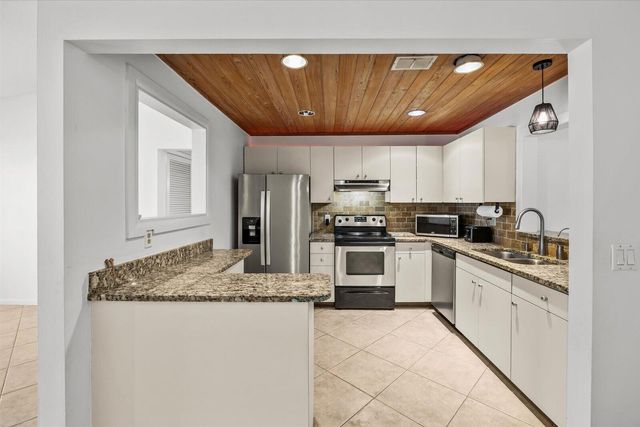 1250 SE Petunia Avenue, Port St. Lucie, Port St Lucie, FL 34952