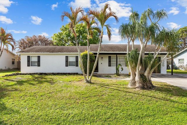 1250 SE Petunia Avenue, Port St. Lucie, Port St Lucie, FL 34952