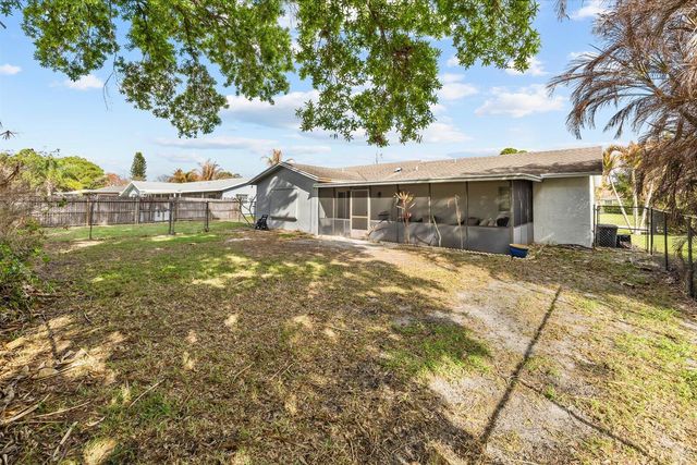 1250 SE Petunia Avenue, Port St. Lucie, Port St Lucie, FL 34952