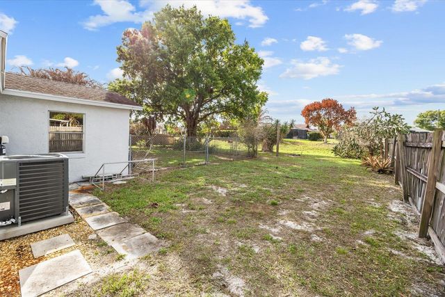 1250 SE Petunia Avenue, Port St. Lucie, Port St Lucie, FL 34952