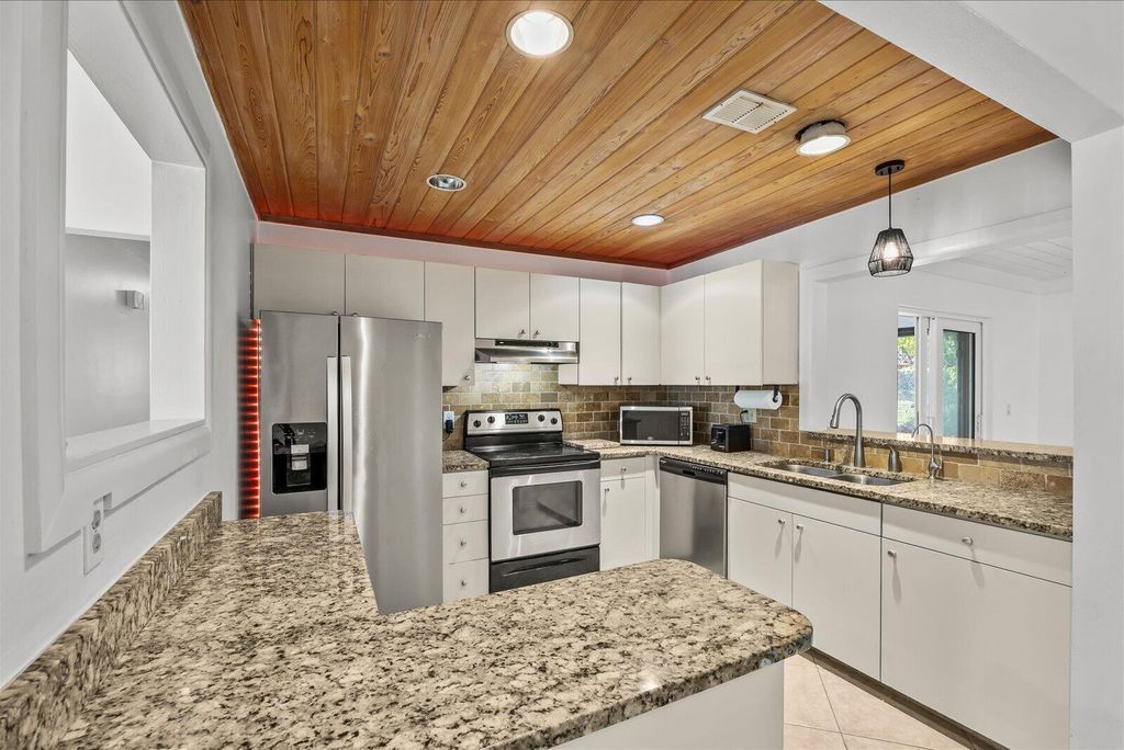 1250 SE Petunia Avenue, Port St. Lucie, Port St Lucie, FL 34952