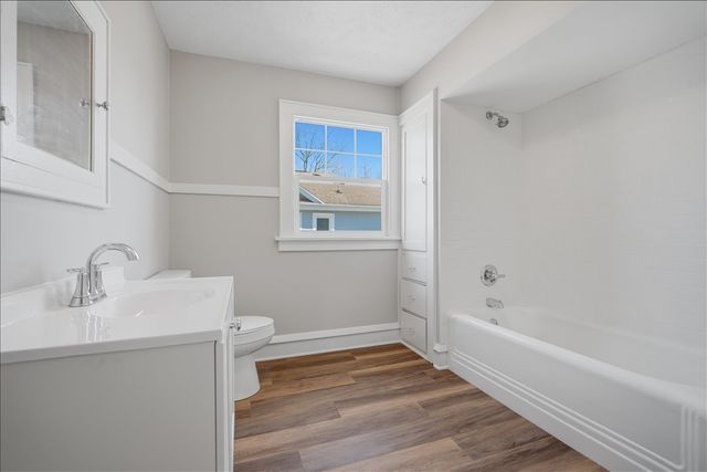 503 E Chestnut Street, Bloomington, IL 61701