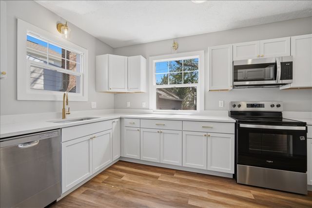 503 E Chestnut Street, Bloomington, IL 61701