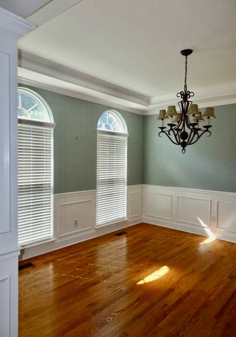 7176 Holt Run Dr, Nashville, TN 37211