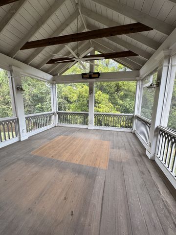 7176 Holt Run Dr, Nashville, TN 37211