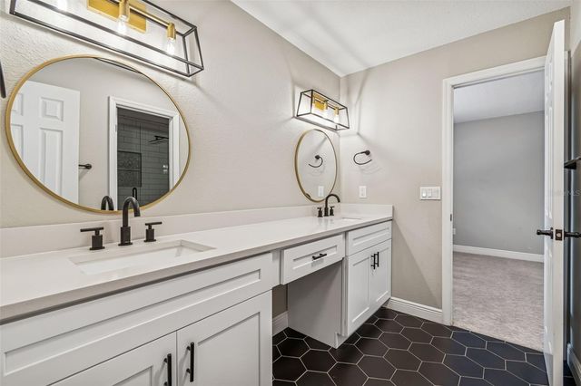 4323 HONEY VISTA CIRCLE, Tampa, FL 33624