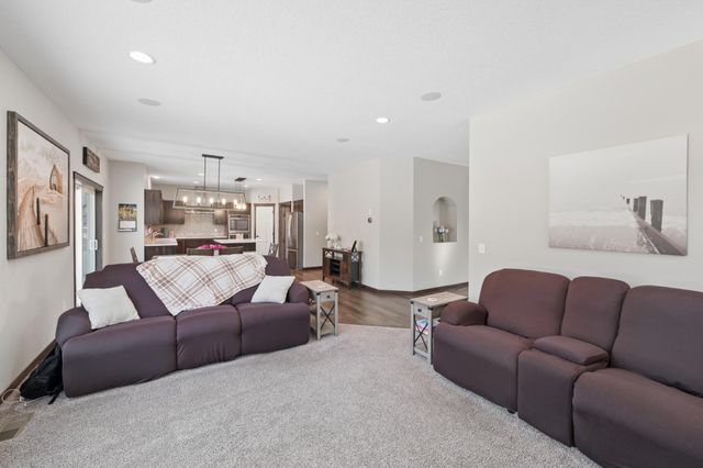 31346 Naples Street NE, Cambridge, MN 55008