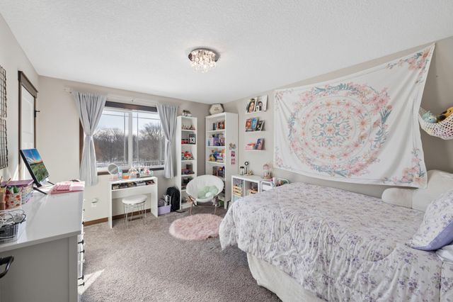 31346 Naples Street NE, Cambridge, MN 55008