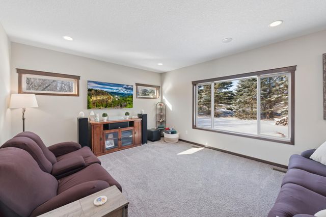 31346 Naples Street NE, Cambridge, MN 55008