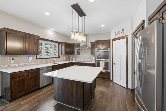 31346 Naples Street NE, Cambridge, MN 55008