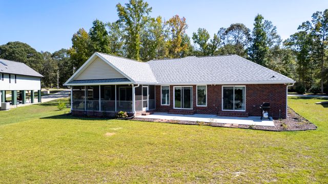 1226 Lesesne Drive, Manning, SC 29102