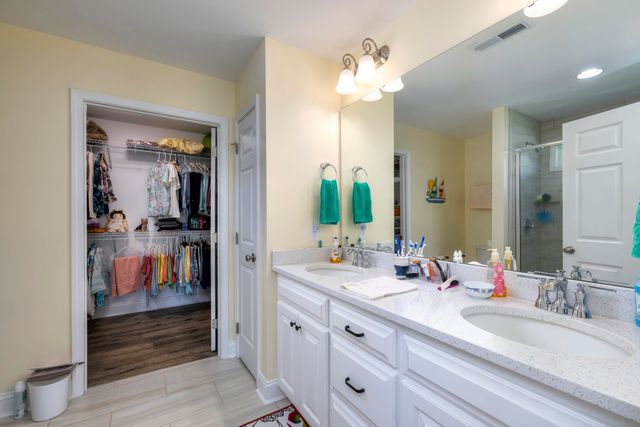 1226 Lesesne Drive, Manning, SC 29102