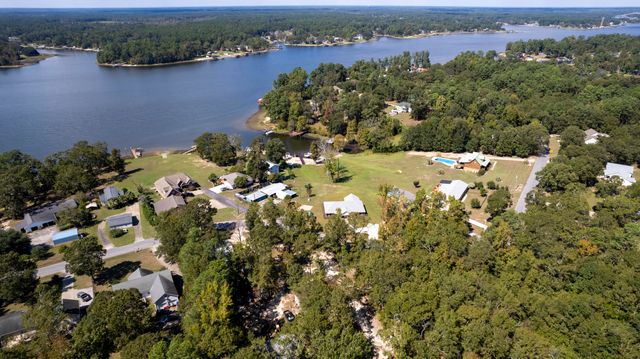 1226 Lesesne Drive, Manning, SC 29102