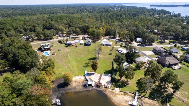 1226 Lesesne Drive, Manning, SC 29102