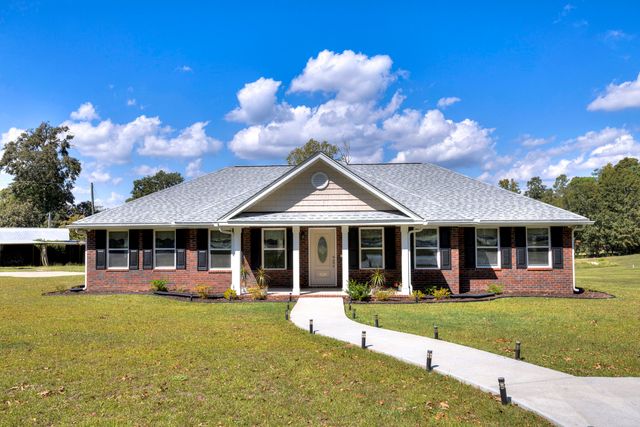 1226 Lesesne Drive, Manning, SC 29102