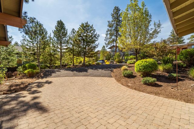 2176 NW Lolo Drive, Bend, OR 97703